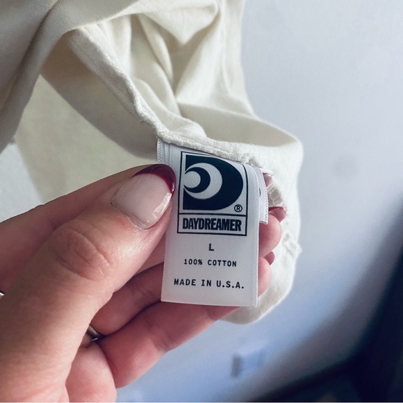 Daydreamer Motley Crüe graphic band tee - Picture 10 of 10